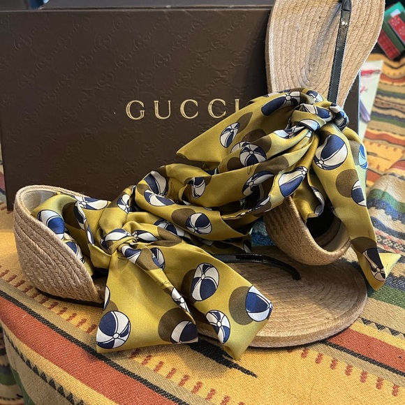 NEW GUCCI Lilliebeth sandals - Picture 2 of 3